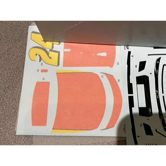 WILLIAM BYRON 2022 AXALTA HENDRICK MOTORSPORTS CAMARO 1:24 SALVINOS JR MODEL CAR - Picture 10 of 13